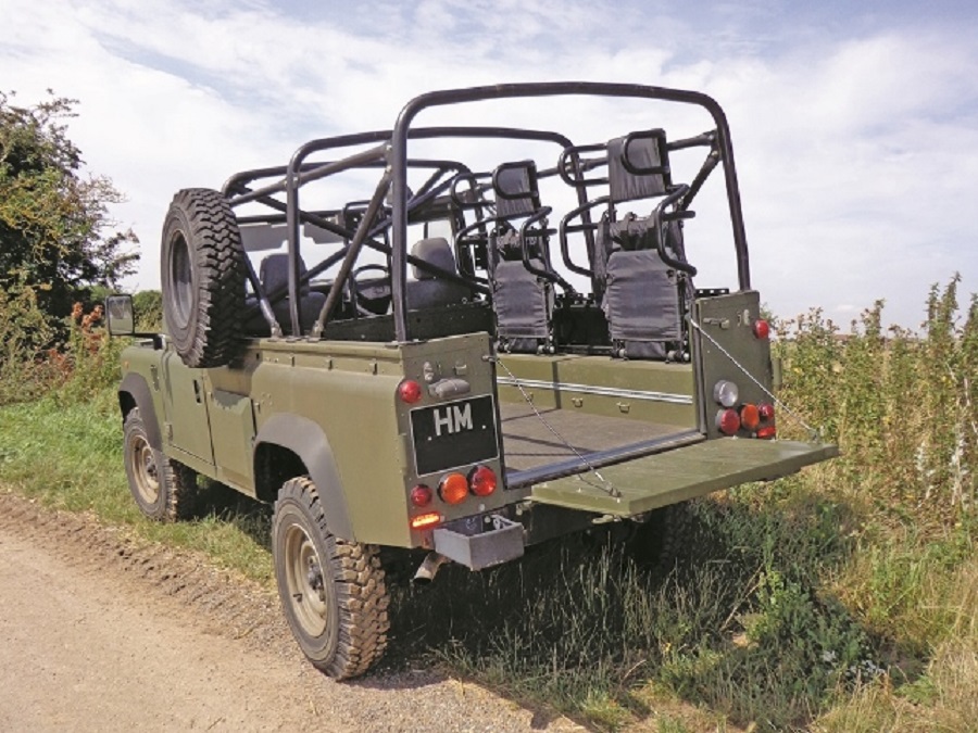 Safety_Devices_British_Army_Land_Rover_Wolf_ROPS_seating-harnesses1.jpg